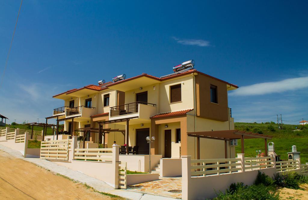 Ianthi Maisonettes Неа Рода Екстериор снимка