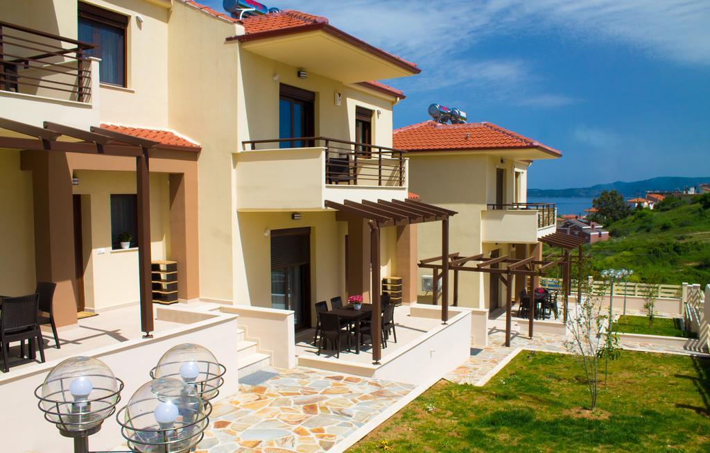 Ianthi Maisonettes Неа Рода Екстериор снимка
