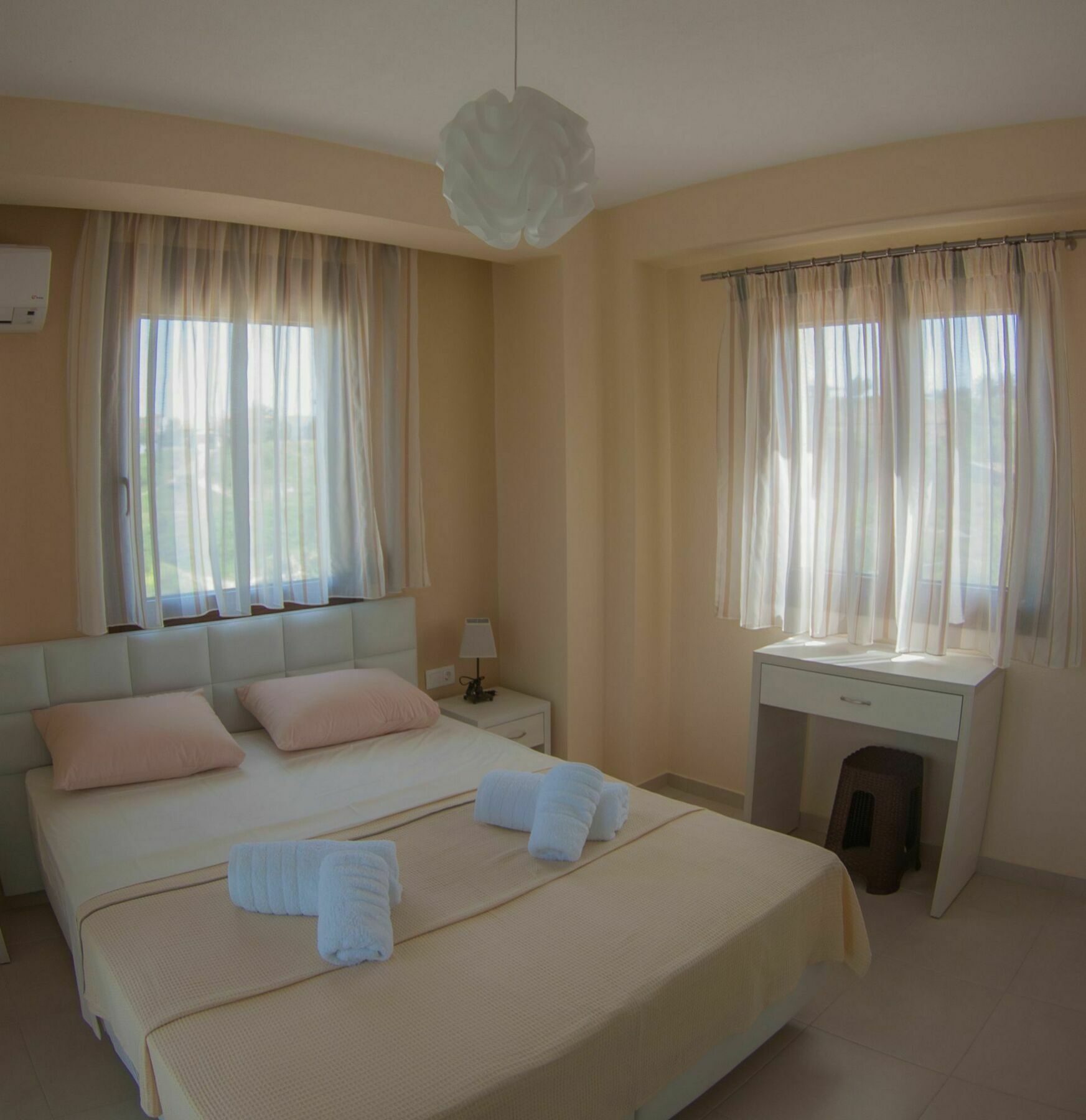 Ianthi Maisonettes Неа Рода Екстериор снимка
